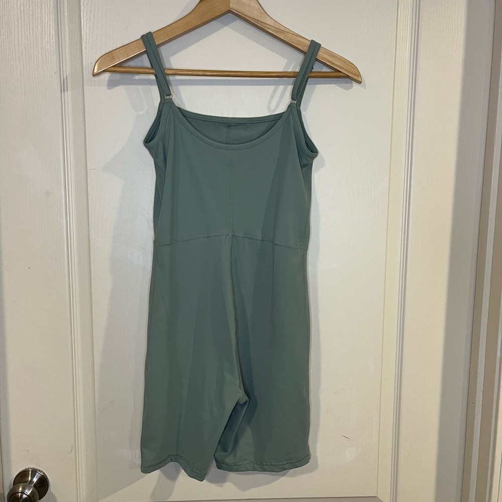 Athletic Spandex Green Romper - Picture 5 of 5